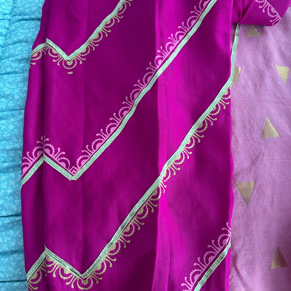 Vibrant Pink and Gold Embroidered Top - Picture 3 of 6